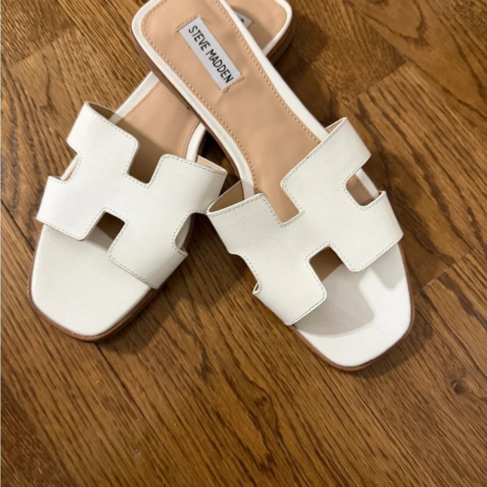 Steve Madden Cream Slide Sandals - Picture 2 of 3